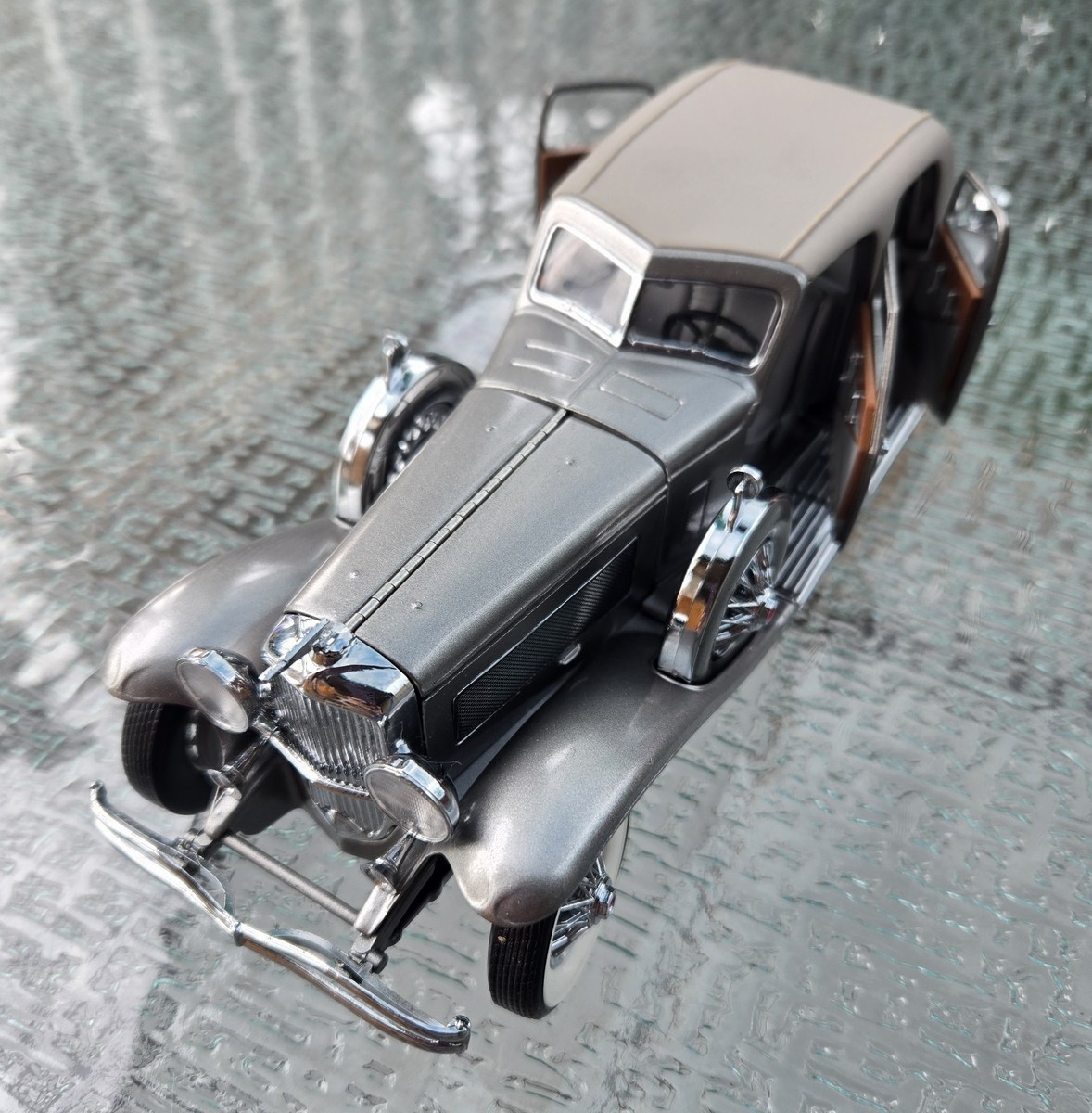 Franklin MINT 1933 Duesenberg SJ Twenty Grand Silver Retired