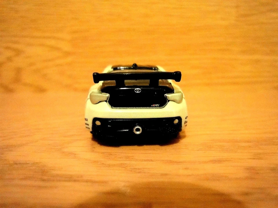 Ценный! TOMICA GAZOO RACE SPARCO TOYOTA 86 GRMN масштаб 1/60 So CooooL! ! - Изображение 4 из 4