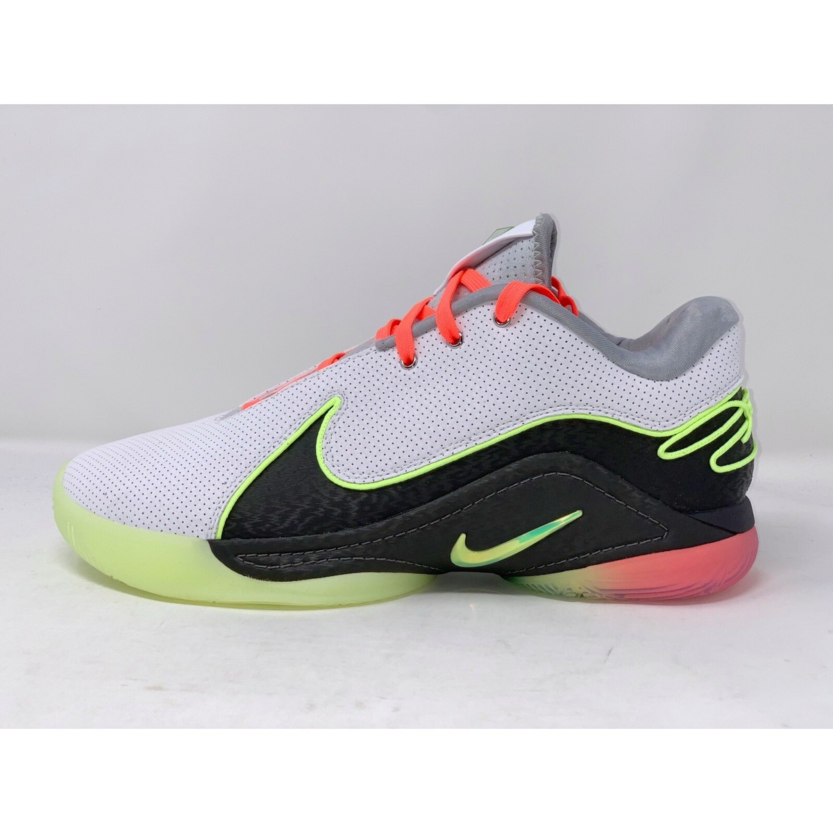 22 Shoes Nike Lebron Paris Nike Lebron 22 'Moonlight' White