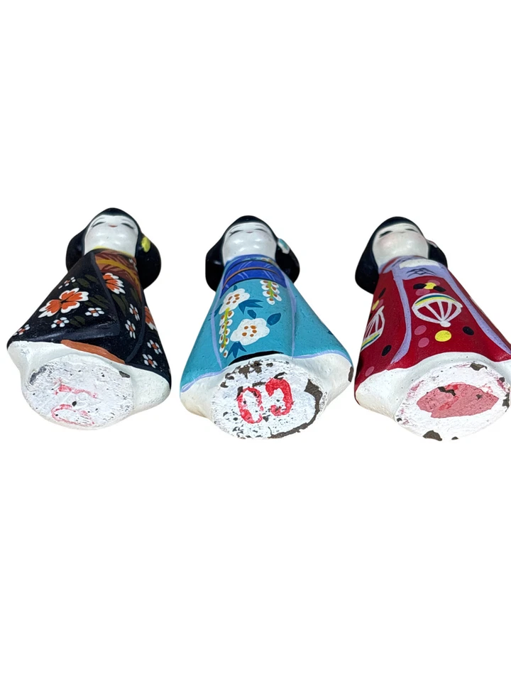 Muñecas asiáticas de arcilla (juego de 3) en kimonos negro, rojo, azul 3" de alto Foto 3 de 3