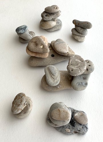 30 pc Natural small Beach Stones Cairns Rocks pebble art craft Stacking #C5 USA - Imagen 7 de 15