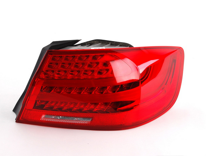 NEW OEM BMW 3 COUPE E92 REAR RIGHT OUTER TAILLIGHT 63217251958 