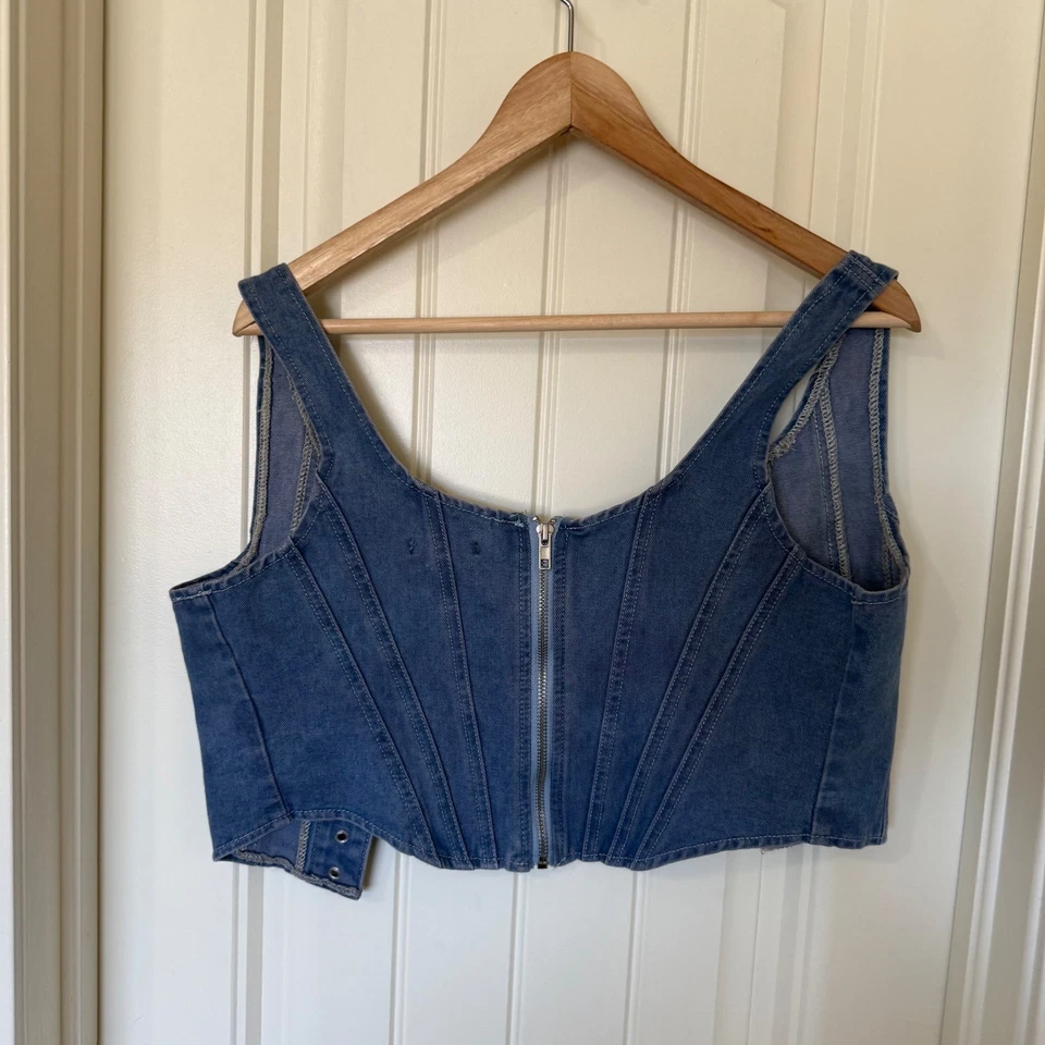 Boohoo Azul Denim Corsé Top Chaleco Cremallera Frontal Tachonado Detalle Recortado Foto 3 de 4