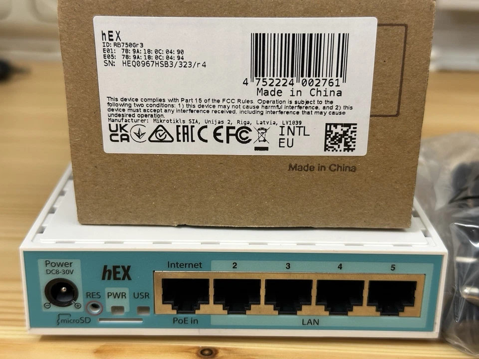 MikroTik RouterBOARD hEX - RB750Gr3 - 5 Port Router, PoE Eingang - Bild 3 von 3