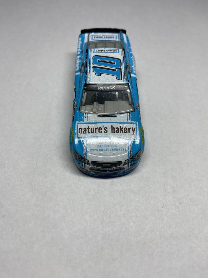 Lionel 1/64 #10 2016 Danica Patrick Natures Bakery Foto 3 de 4