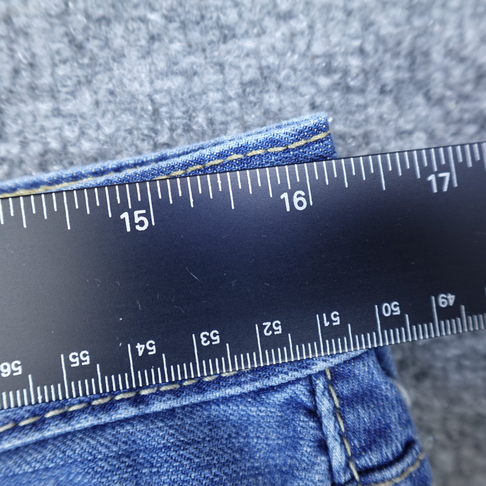 Levis Shorts Men 32x9 Blue Cut Off Jorts Medium Wash Denim Skater Jean Tag 34