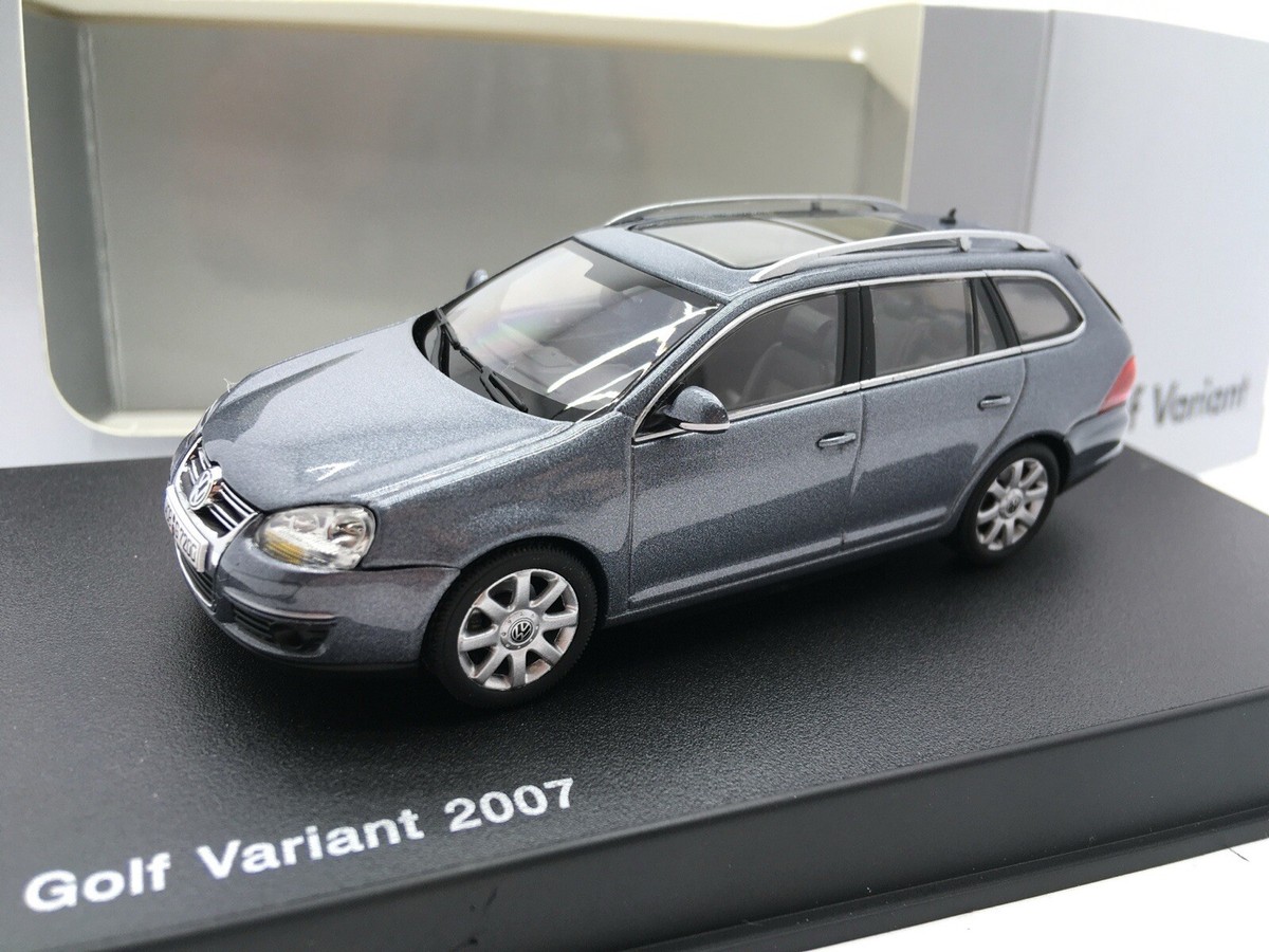 🇺🇦 1/43 AutoArt Volkswagen Golf Variant 2007 1:43 Gray Silver