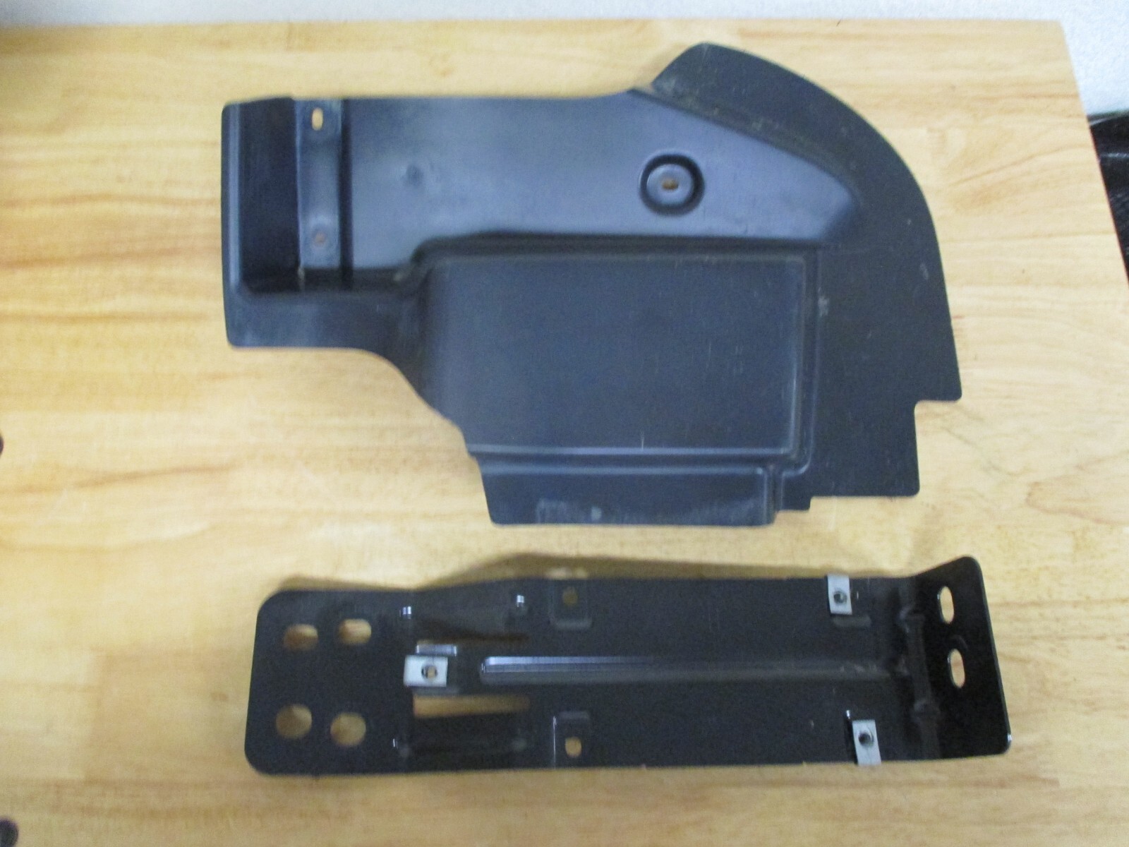 2018-2025 Jeep Wrangler Rear Bumper Right Side Close Out Panel w/bracket OEM