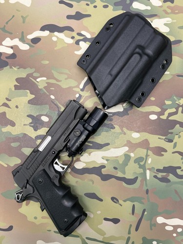 Black Kydex Holster Traditional 1911 4.25" Surefire X300 Ultra B Model - Picture 4 of 5