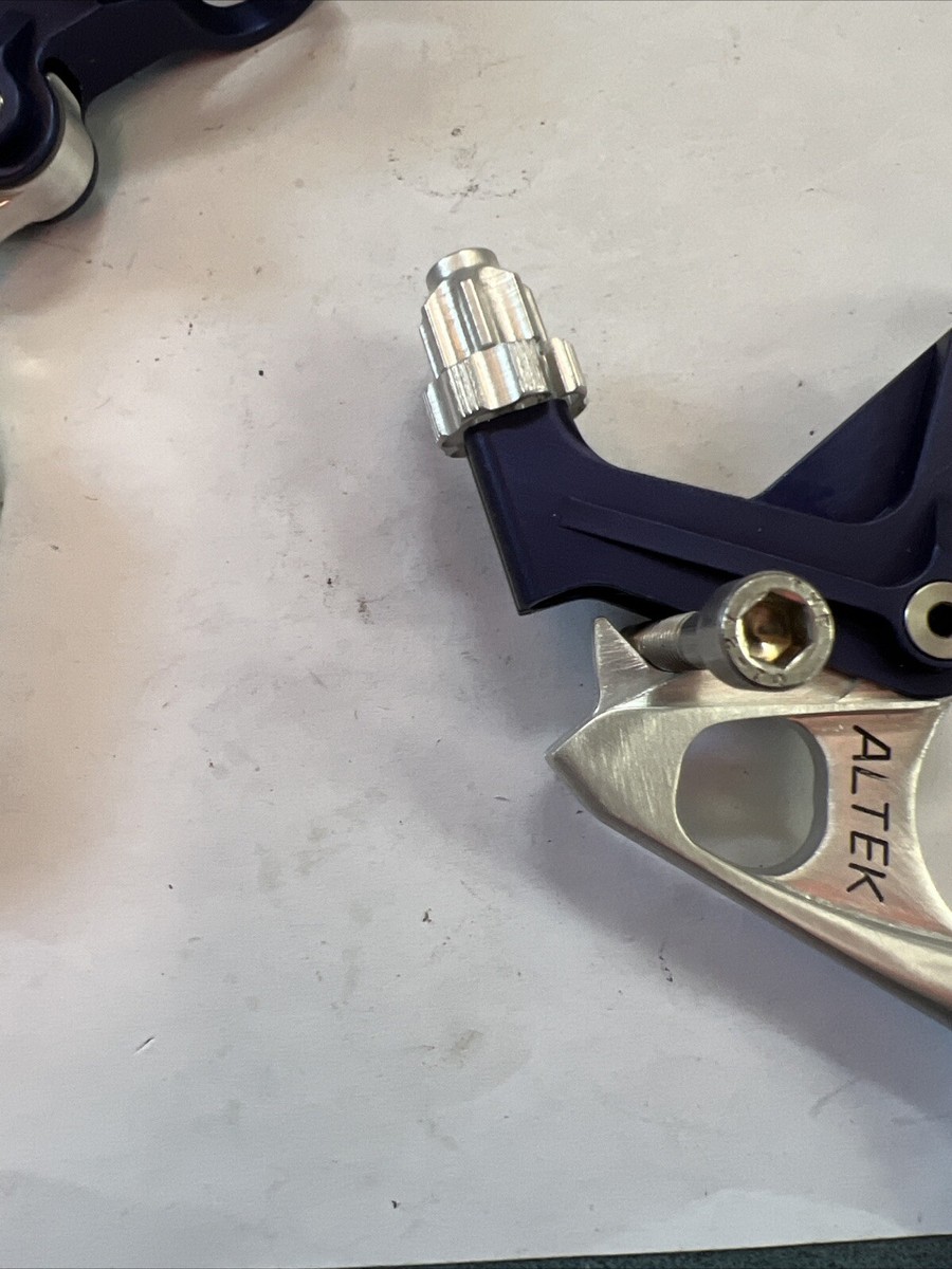 パーツ Altek Sharktooth BL-25 Brake Levers NOS 1990's Altek Sharktooth BL-25 Brake Levers: Black