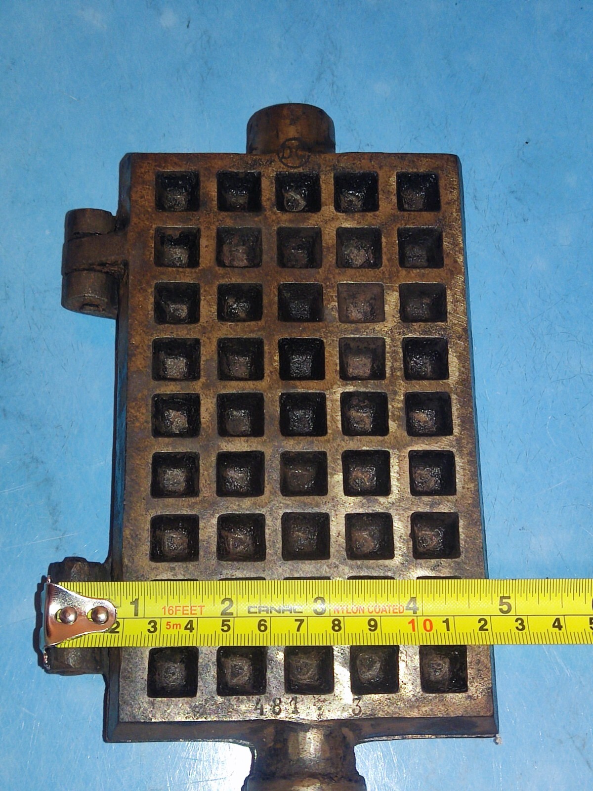 Lot Of 2 DC Antique Cast Iron Belgian Waffle Maker Long Handle+UMAFO