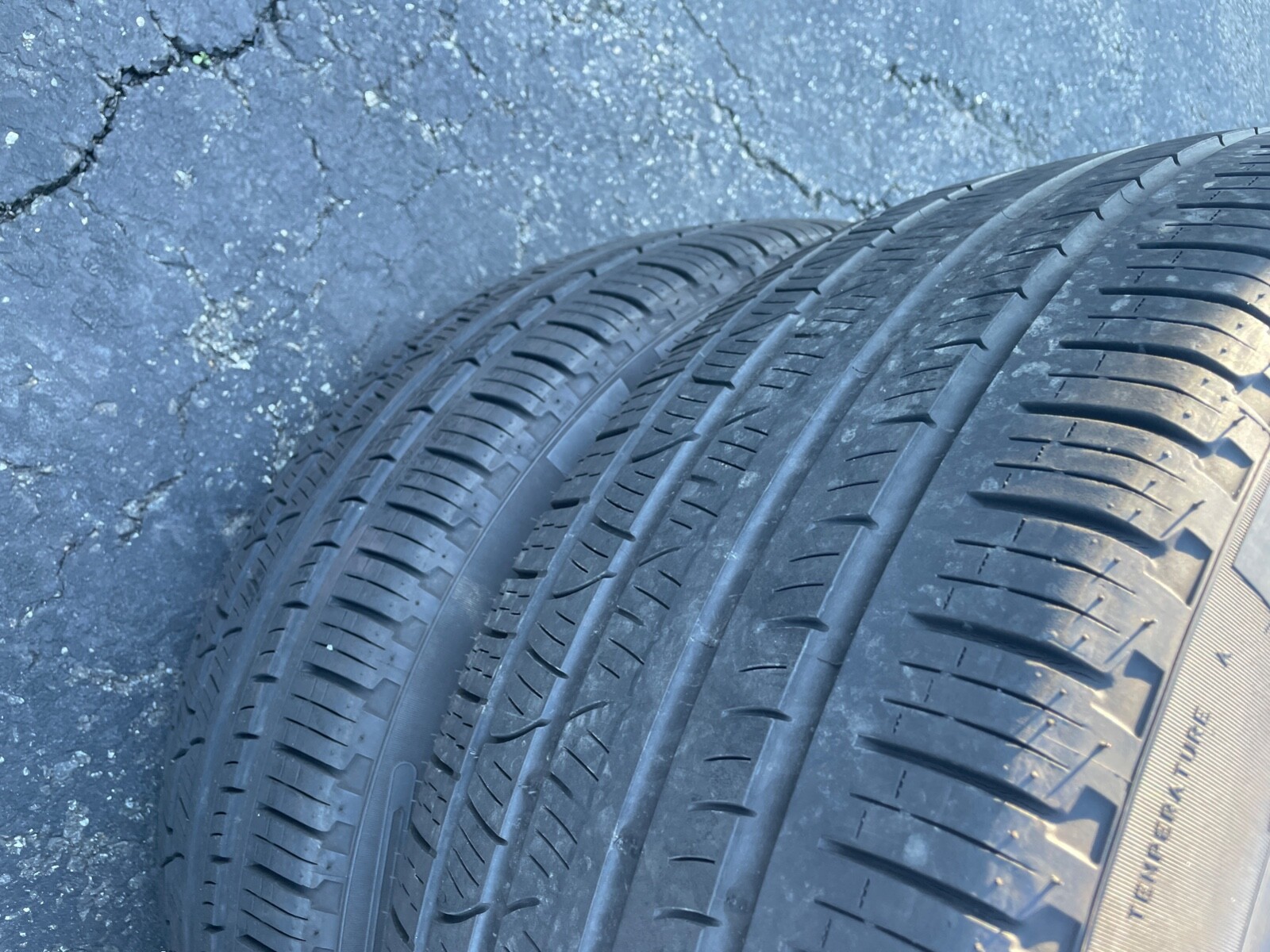 Bentley Bentayga all season/winter tires and wheels 285/45/21 - great condition