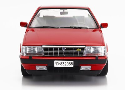 The Lancia Thema 8.32 Is a Front-Wheel Drive Super Sedan With a Ferrari V8