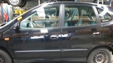 Porte arrière et accessoires Nissan ALMERA TINO