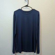 Real Essentials navy active long sleeve - Size XL
