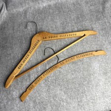 The Queen Elizabeth Le Reine Elizabeth Coat Hanger Set Of 2 Wooden Vintag