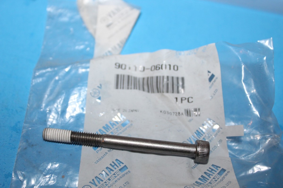 ⭐️K⭐️様　　⭐️2766 NOS GENUINE ORIGINAL Yamaha Hexagon Socket Head Bolt OEM # 90110