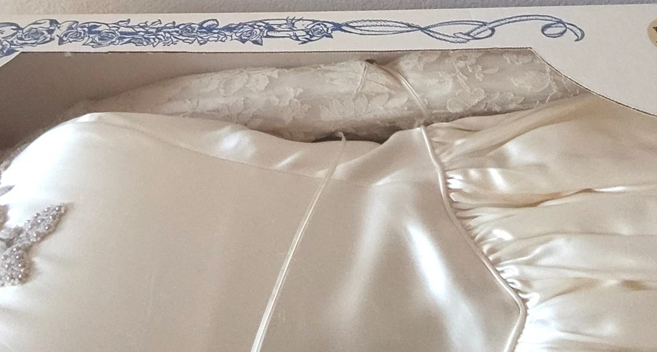 Vestido de novia vintage conservado en caja y sellado marfil cuentas y encaje/pequeño/pequeño/pequeño Foto 4 de 4