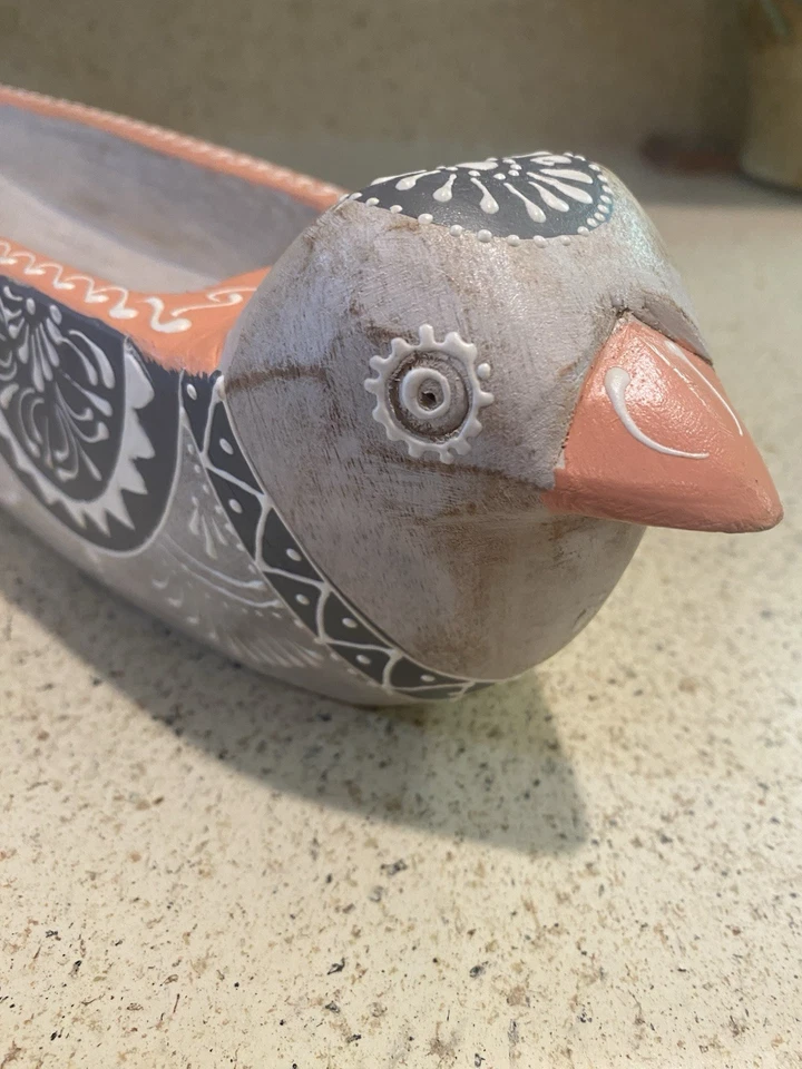 Bandeja de madera bohemia ecléctica pintada a mano cuenco de baratija con pájaros pintados Foto 4 de 4