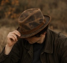 Handmade Leather Cowboy Hat: Unisex Western Outback Style