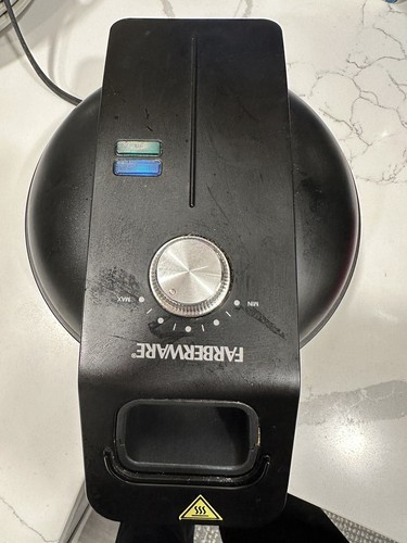 Faberware Easy Pour Waffle Maker - Picture 2 of 6