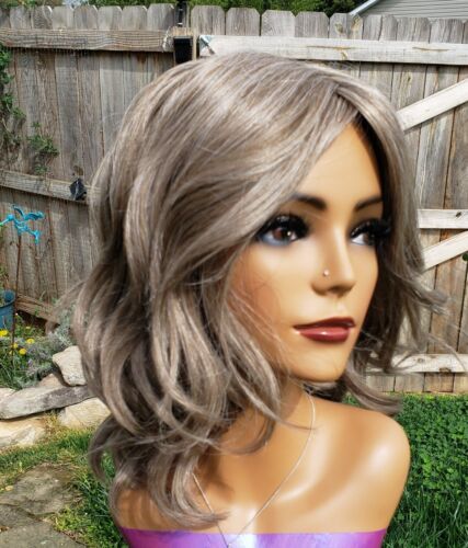 Raquel Welch HAND-TIED Bella Vida Wig NEW RL38 Smoke