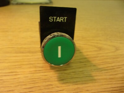 Telemecanique ZBE-101 Contact & Green Push Button Start Switch L04135