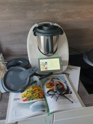Vorwerk Thermomix TM6, Weiß, Zubehör .....2 mal Gebraucht!!