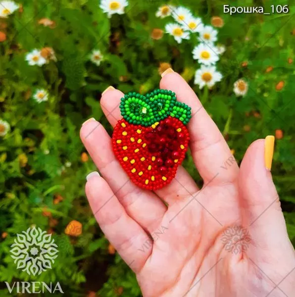 DIY Jewelry making kit wooden brooch Strawberry Handmade beaded decoration