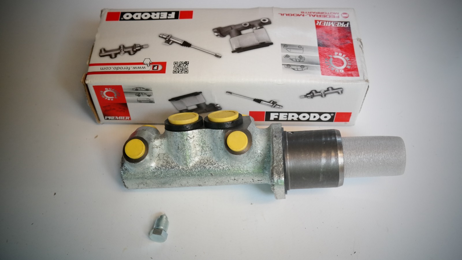 Maître-cylindre Ferodo FHM585 pour Peugeot 205 GTi et Renault Clio 16S
