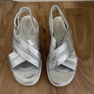 Clarks Artisan Tuscan Cross Silver Leather Sandals - Size UK 7 / EUR 41 D