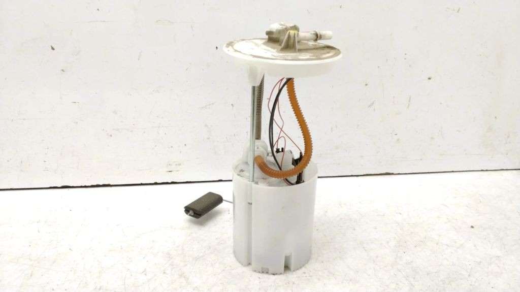 Suzuki SX4 S-Cross 2018 1.0T Kraftstoffpumpe im Tank 0580200479