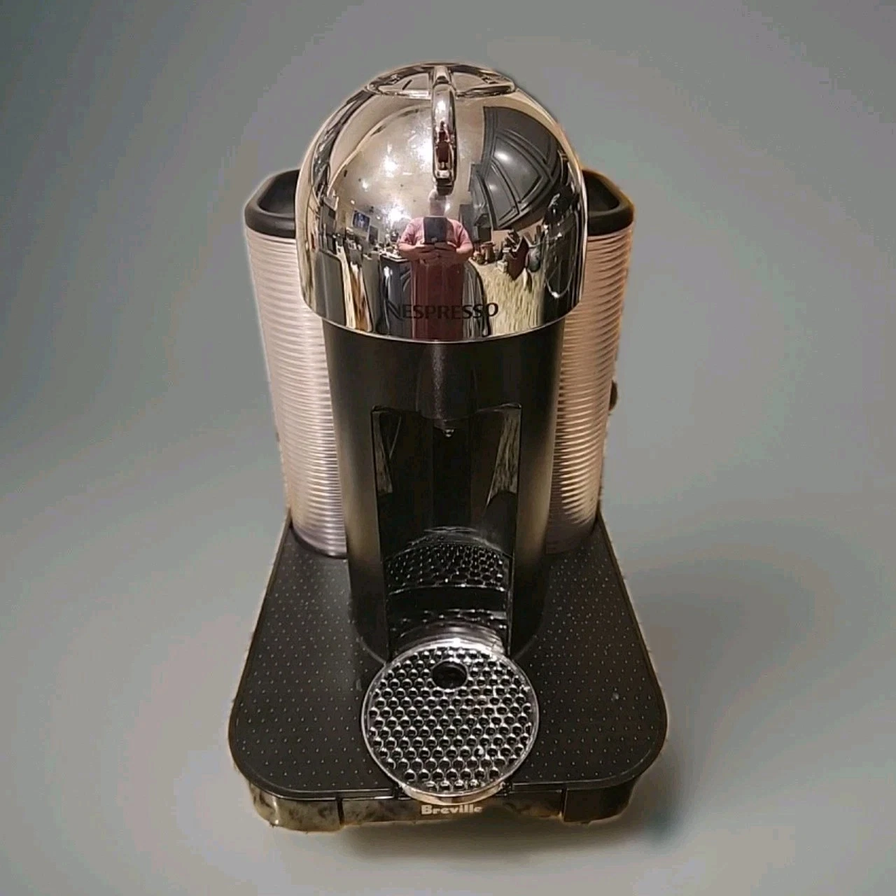 Breville Nespresso Vertuo Coffee & Espresso Machine - Model: BNV220 WORKS GREAT