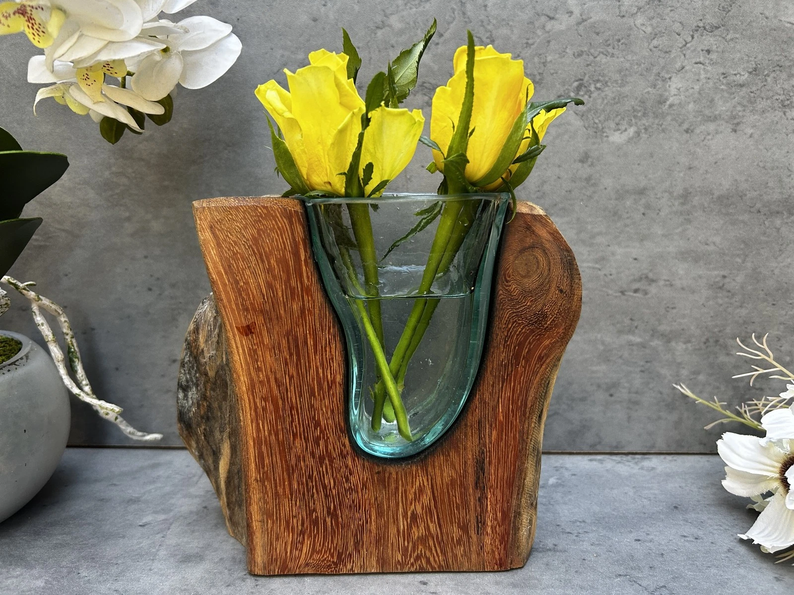Wooden Wedge Vase Molten Glass Centre Handmade Bud Vase 18cm Rustic Home Decor
Opens in a new window