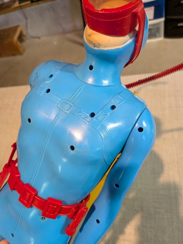 Vintage 1961 Remco Frogman Mergulhador 25” com Acessórios U.S. Navy Commando ASIS - Imagem 4 de 4