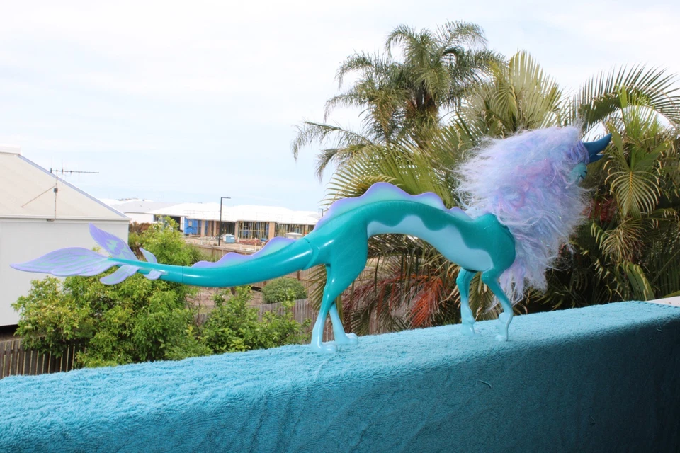 Disney Raya y el último dragón Sisu el dragón cabeza y cola posable  Foto 4 de 4