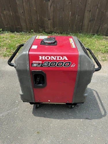 Honda EU3000IS Electric Gas Powered Inverter/Generator