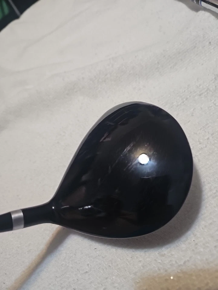 NICE STRATA FAIRWAY 3 WOOD 15.5 DEGREE LOFT REGULAR FLEX STEEL SHAFT BY CALLAWAY - Image 4 of 4