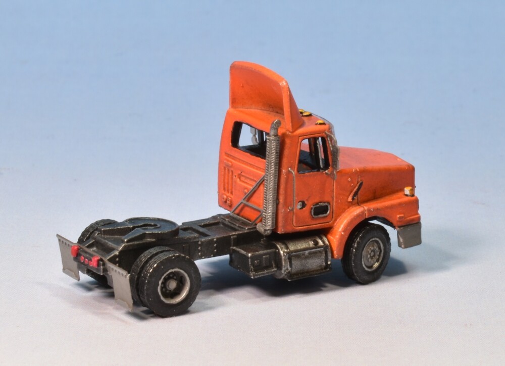 WSI Models Volvo スケールモデル N Scale 1990's Volvo/White WG Single Axle Tractor Kit by Showcase