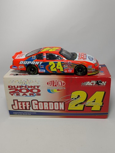 JEFF GORDON #24 DUPONT 200 YEARS CELEBRATION 2002 CHEVY MONTE CARLO - Picture 6 of 12