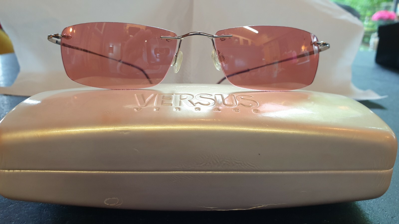 VERSUS VERSACE Rosa Leggero Occhiali da sole senza montatura - Shopping.com