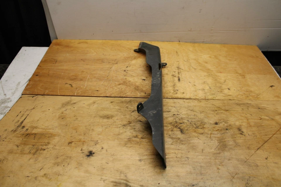 99-00 YAMAHA YZF R6 PROTETOR DE CORRENTE DE TRAÇÃO TRASEIRA TAMPA ESCUDO BB327 - Imagem 2 de 4