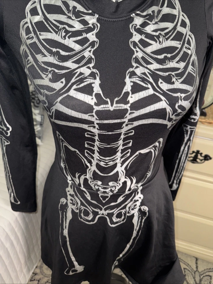 SPIRIT HALLOWEEN Adulto Mujer’s Esqueleto Vestido con Capucha Disfraz Negro/Plateado Talla Pequeña Foto 4 de 4