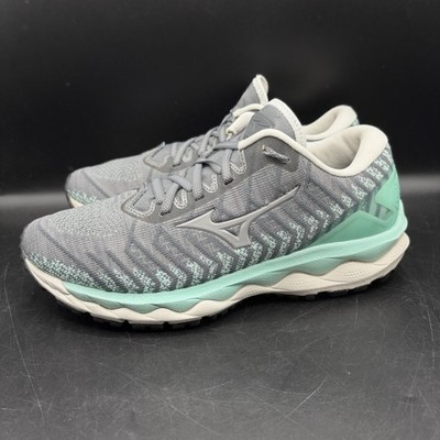 Mizuno Wave Sky 4 Women s Size 9 Waveknit  Gray Running Shoes Sneakers
