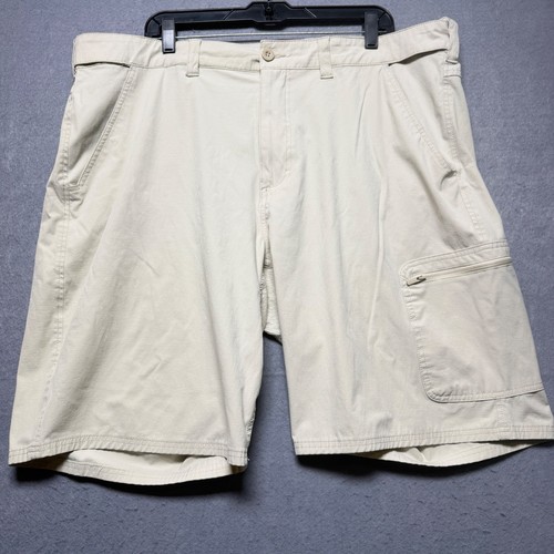 Huk Mens Performance Fishing Shorts Tan Khaki Stretch Cargo Size 44x10 3XL