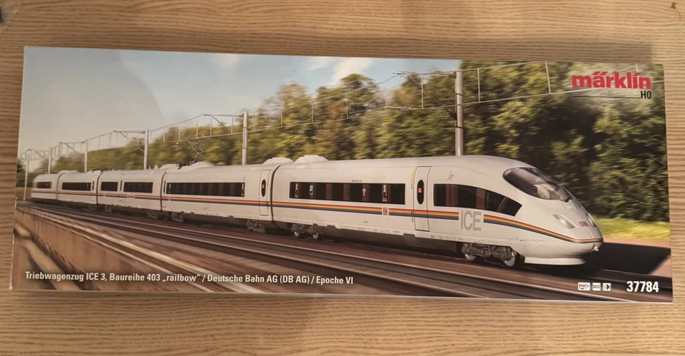Märklin 37784 „Rainbow ICE“