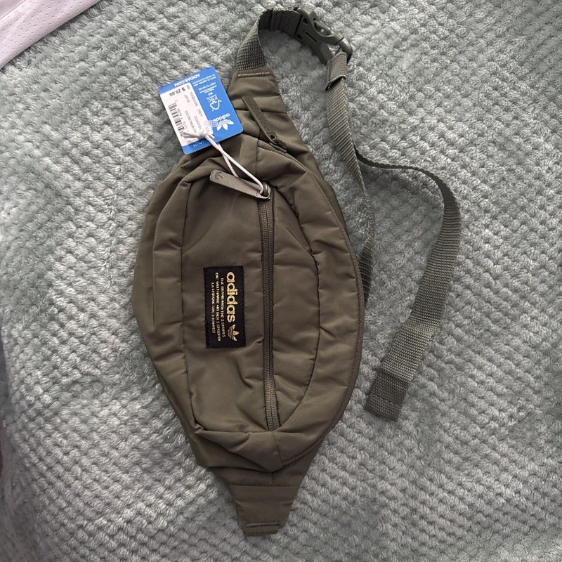 Adidas ORIGINAL NATIONAL Crossbody GREEN Fanny Waist PACK NEW !!!