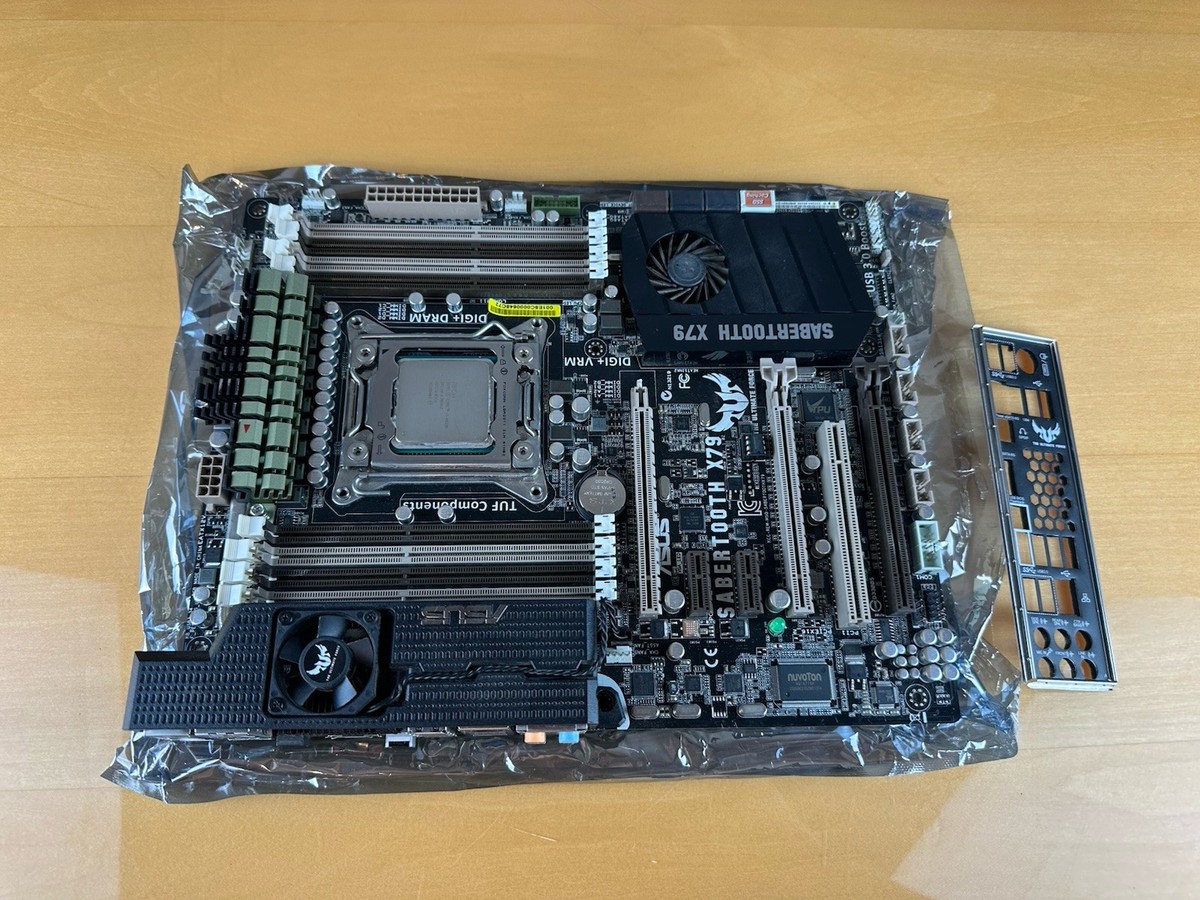 ASUS Sabertooth X79 Intel Socket 2011 ATX with i7-4820K CPU & IO