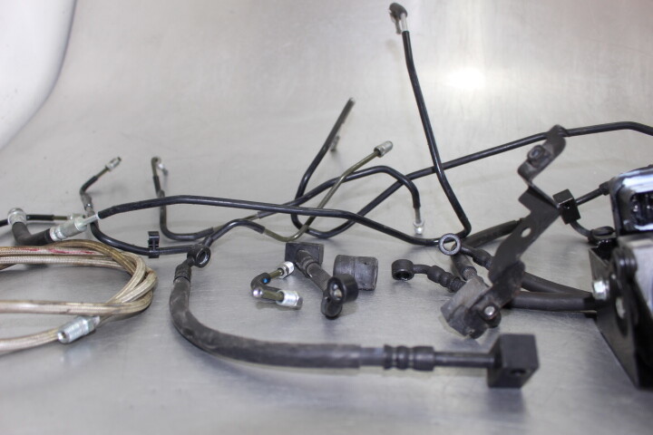 2014 Kawasaki Ninja Zx10r Abs Pump Unit Module System Line