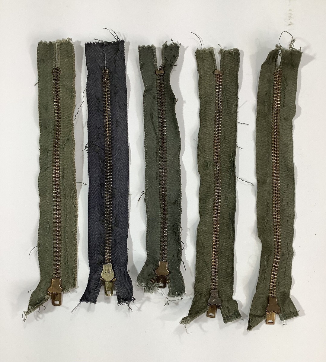 070807● US ARMY GRIPPER ZIPPER M-65 Vintage U.S. Military Army Lot of 5 Zippers Scovill Ideal 7